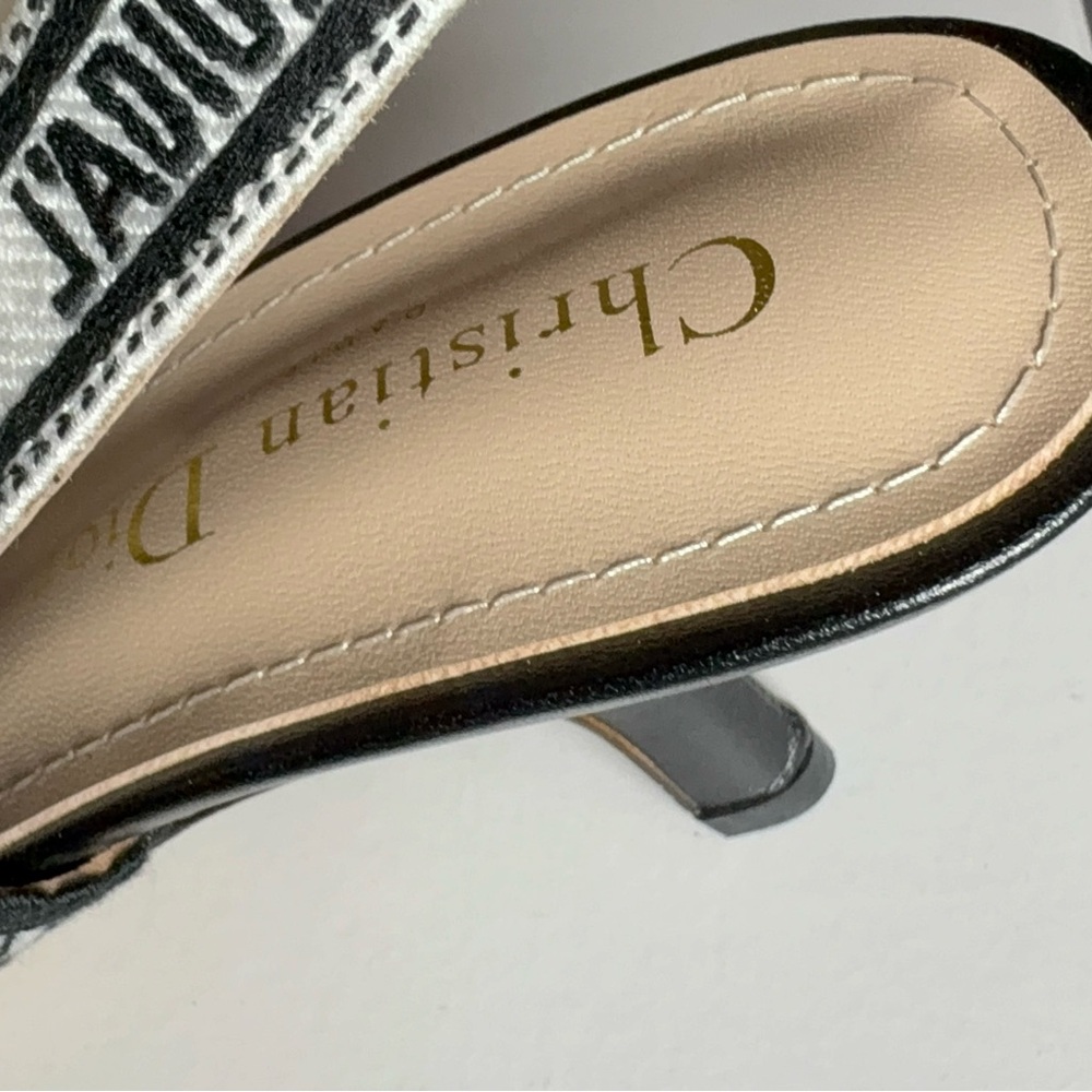 Dior Women's Monochrome Patterned Heels - Picture 5 of 10